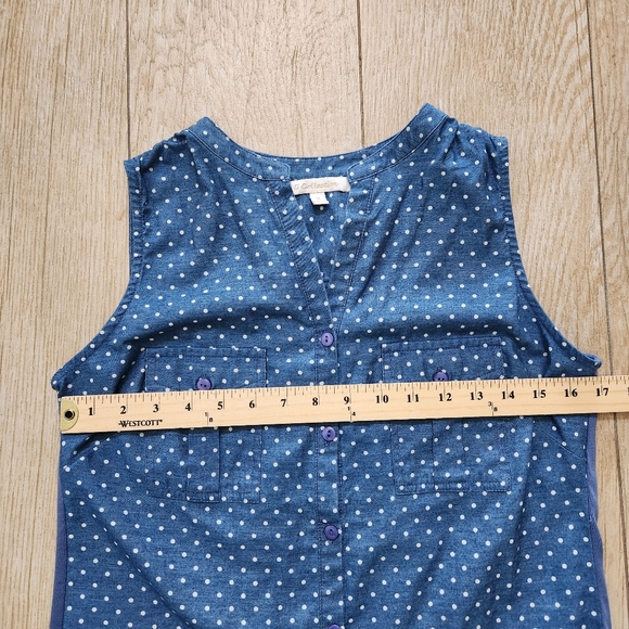 G Collection Polka dot print Sleeveless Button-Down Shirt Size M - Picture 3 of 11